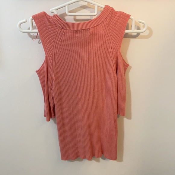 Pink top - Picture 2 of 3